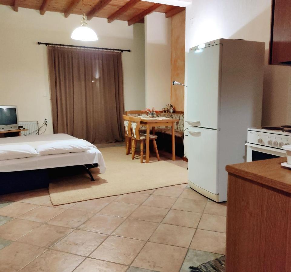 Klio Guesthouse Portariá Eksteriør billede